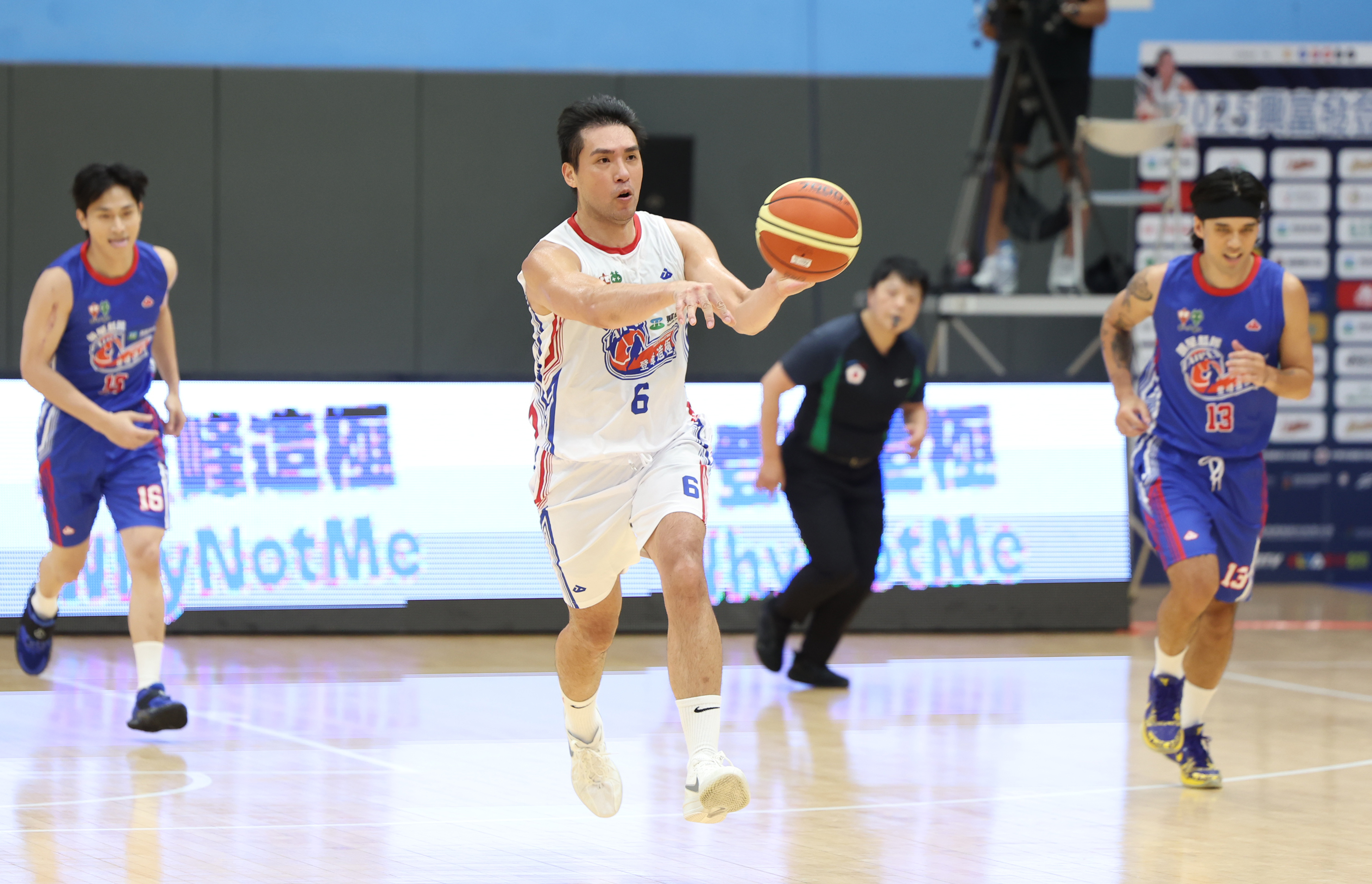 陳順詳破紀錄52分　率白隊贏登峰造極公益賽